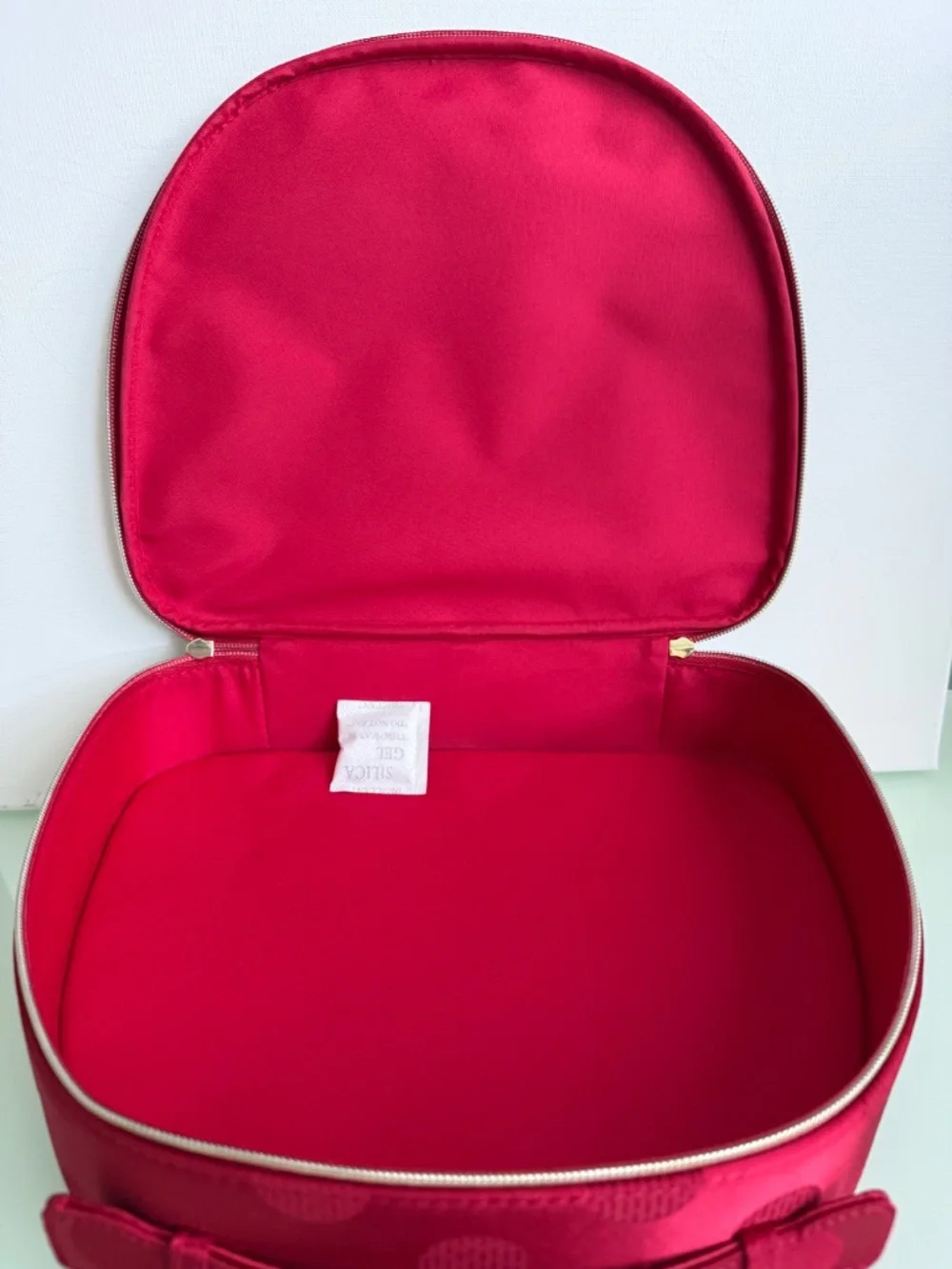 Estée Lauder 2025 Blockbuster Red Polka Dot Train Case Makeup Bag